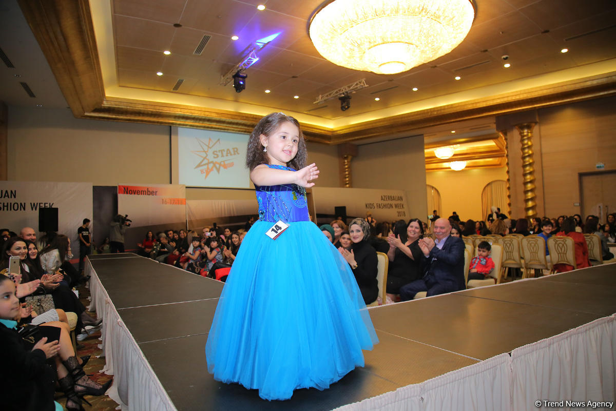 “Azerbaijan Kids Fashion Week 2018” uşaq moda nümayişi keçirilib (FOTO)