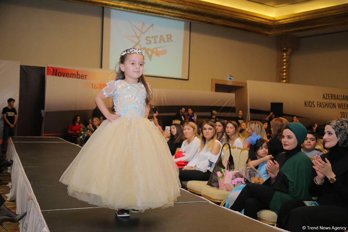 “Azerbaijan Kids Fashion Week 2018” uşaq moda nümayişi keçirilib (FOTO)