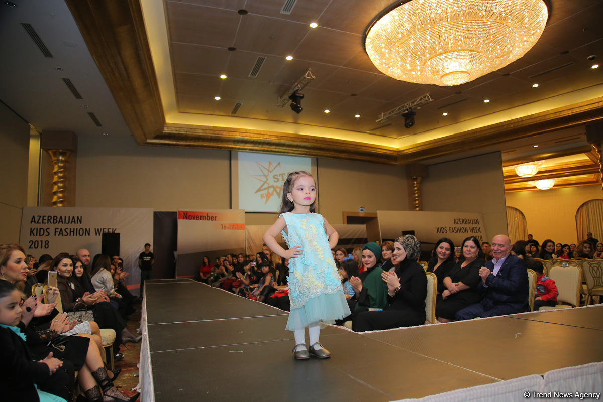 “Azerbaijan Kids Fashion Week 2018” uşaq moda nümayişi keçirilib (FOTO)