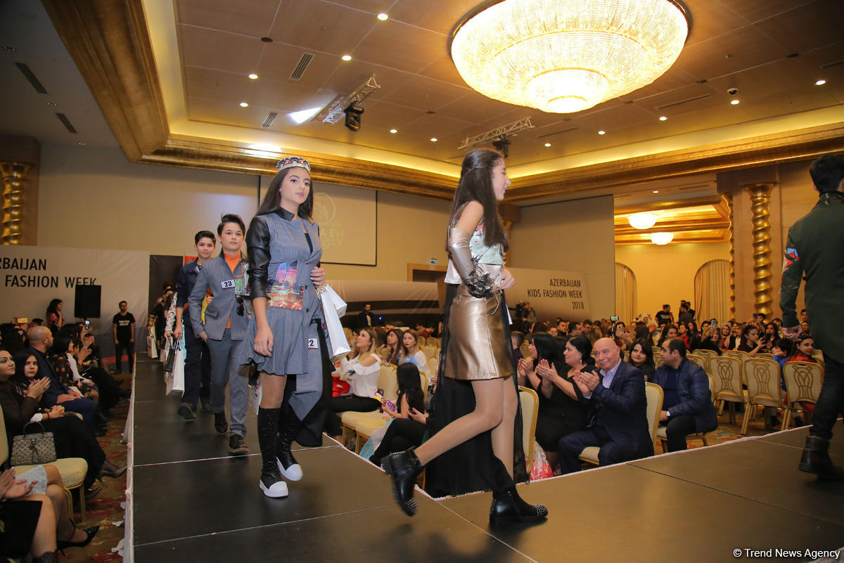 “Azerbaijan Kids Fashion Week 2018” uşaq moda nümayişi keçirilib (FOTO)