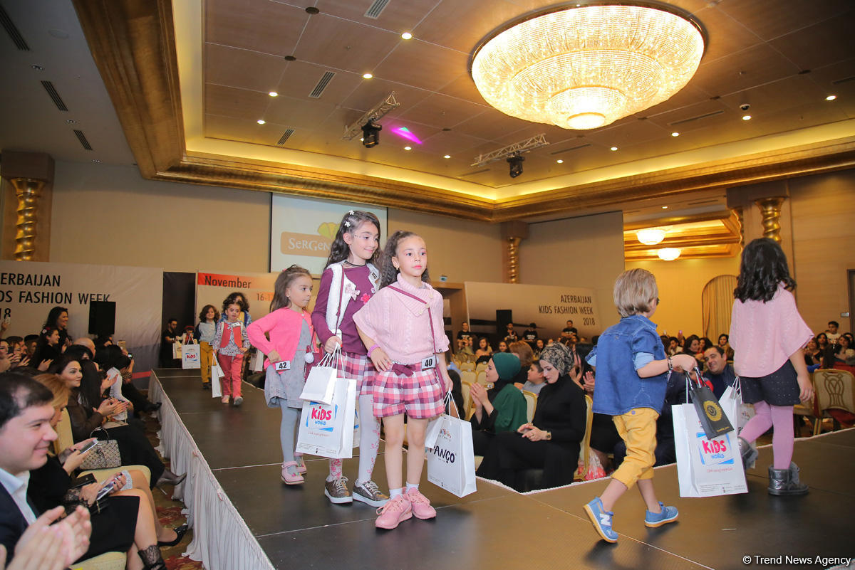 “Azerbaijan Kids Fashion Week 2018” uşaq moda nümayişi keçirilib (FOTO)