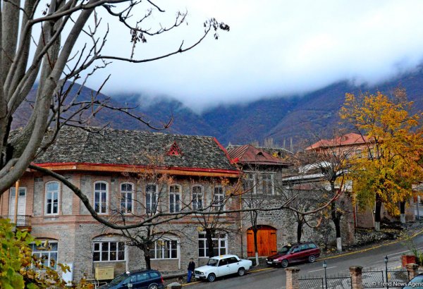 Payızın daha da gözəlləşdirdiyi Şəki (FOTO)