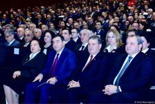 Azərbaycan müəllimlərinin XV qurultayı işini yekunlaşdırdı (FOTO) (YENİLƏNİB 2)