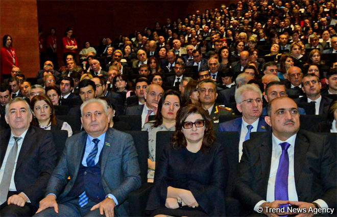 Azərbaycan müəllimlərinin XV qurultayı işini yekunlaşdırdı (FOTO) (YENİLƏNİB 2)