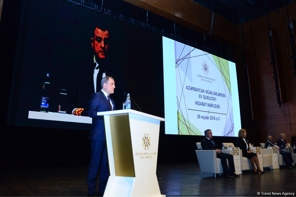 Azərbaycan müəllimlərinin XV qurultayı işini yekunlaşdırdı (FOTO) (YENİLƏNİB 2)