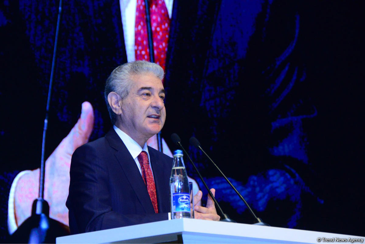 Azərbaycan müəllimlərinin XV qurultayı işini yekunlaşdırdı (FOTO) (YENİLƏNİB 2)
