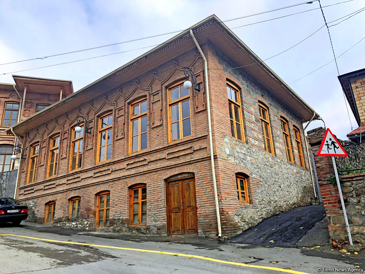Payızın daha da gözəlləşdirdiyi Şəki (FOTO)