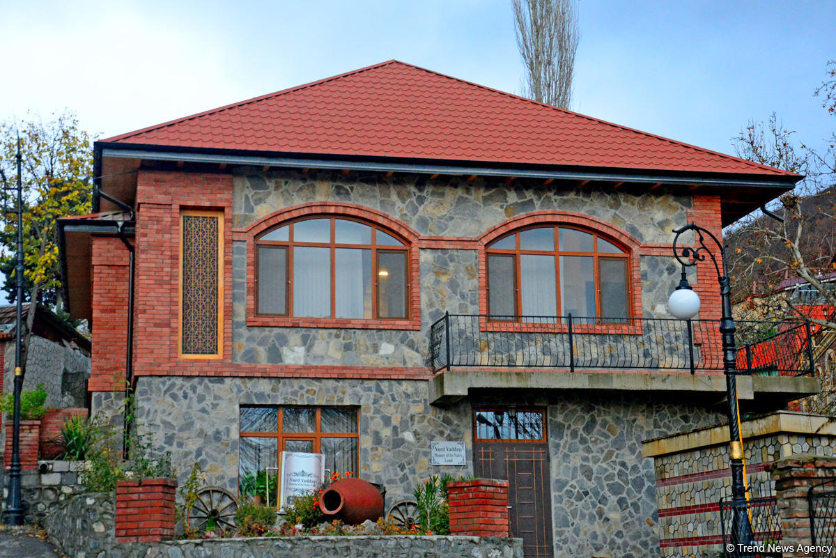 Payızın daha da gözəlləşdirdiyi Şəki (FOTO)