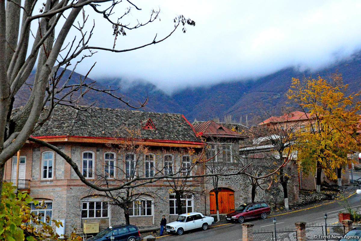 Payızın daha da gözəlləşdirdiyi Şəki (FOTO)