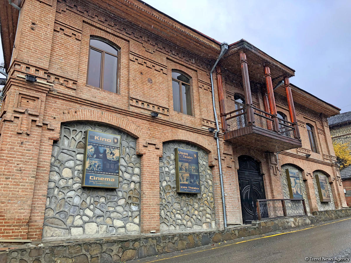 Payızın daha da gözəlləşdirdiyi Şəki (FOTO)