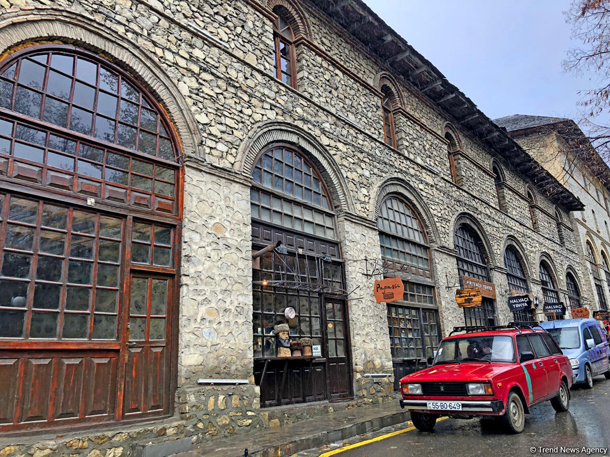 Payızın daha da gözəlləşdirdiyi Şəki (FOTO)
