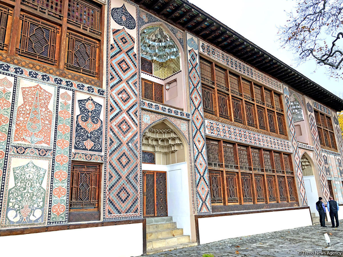 Payızın daha da gözəlləşdirdiyi Şəki (FOTO)