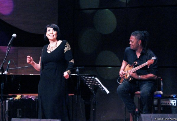 Təranə Mahmudova super caz ulduzu Linli Martın iştirakı ilə konsert verib (FOTO)