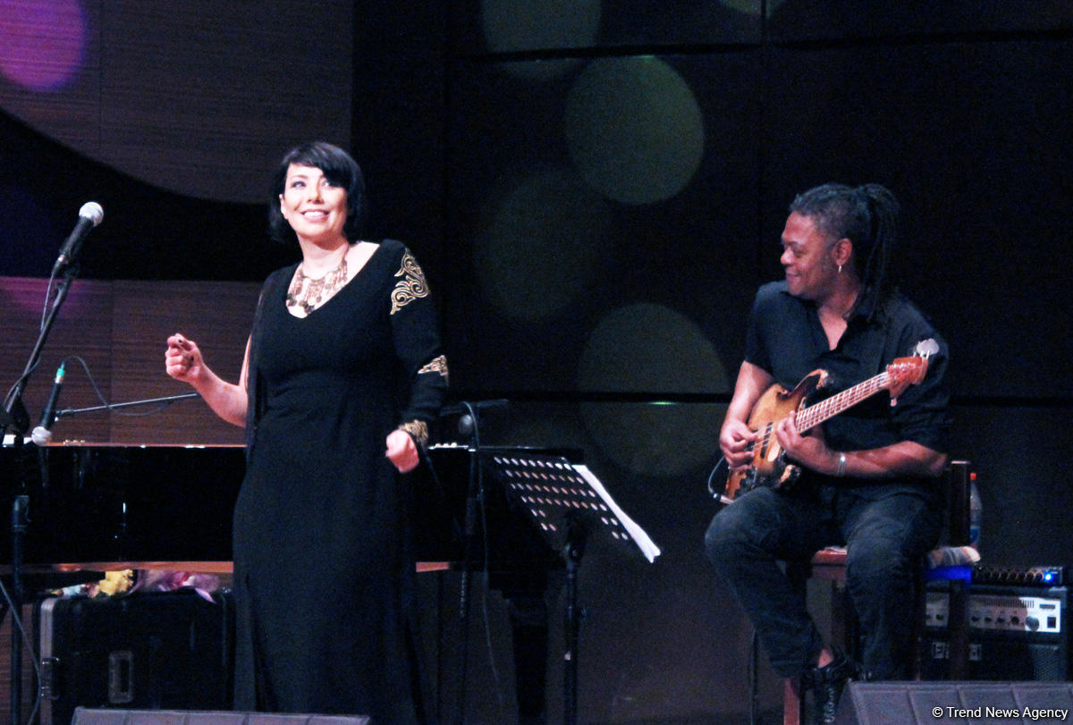Təranə Mahmudova super caz ulduzu Linli Martın iştirakı ilə konsert verib (FOTO)