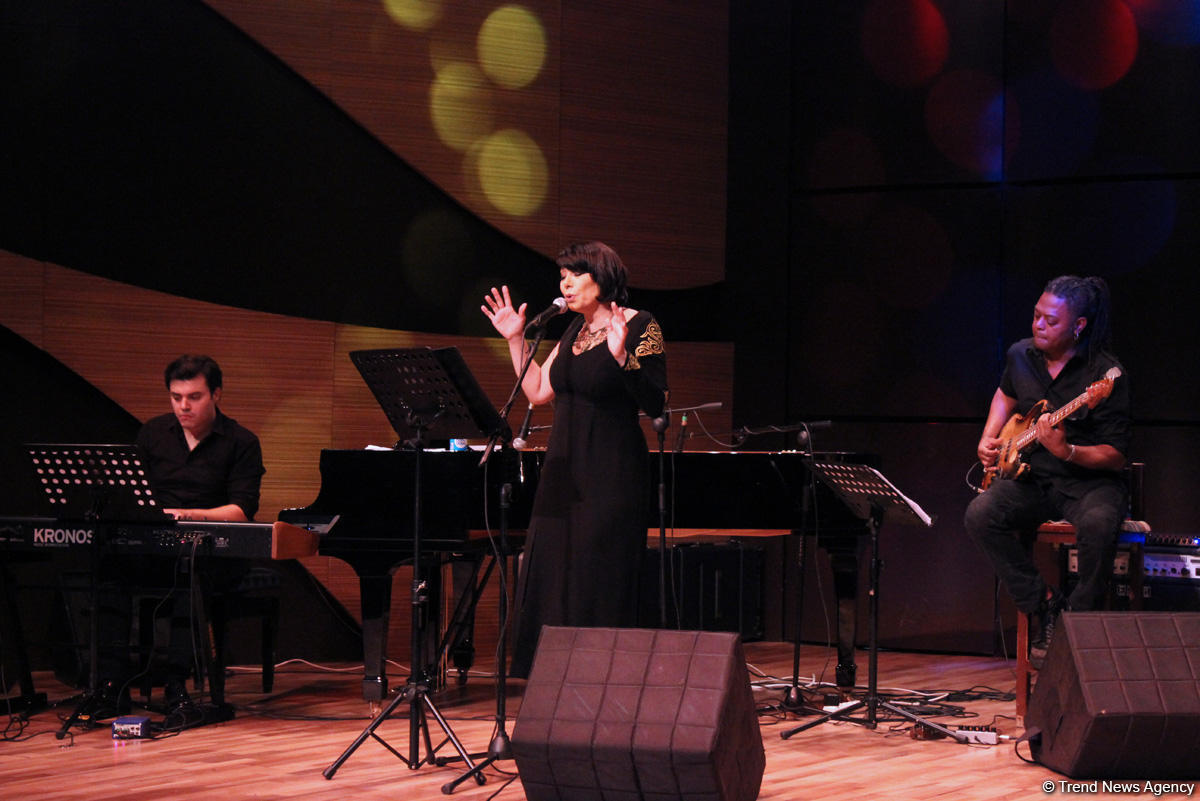 Təranə Mahmudova super caz ulduzu Linli Martın iştirakı ilə konsert verib (FOTO)