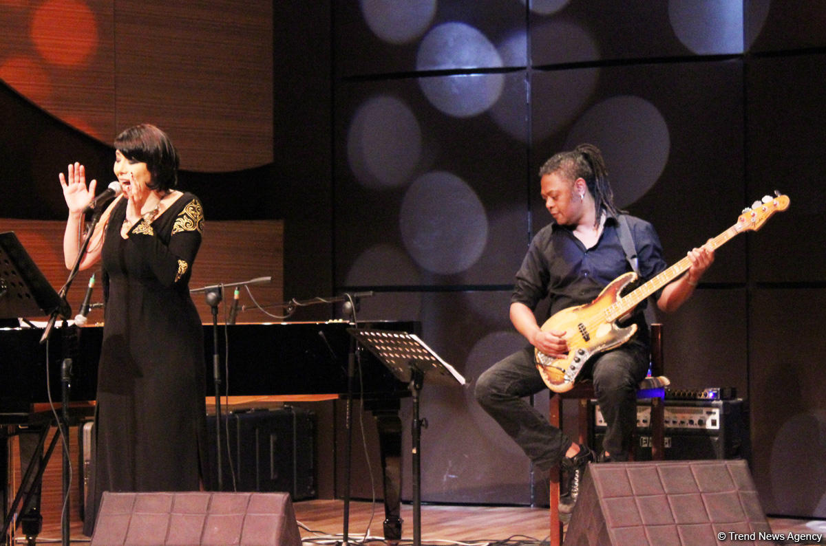 Təranə Mahmudova super caz ulduzu Linli Martın iştirakı ilə konsert verib (FOTO)