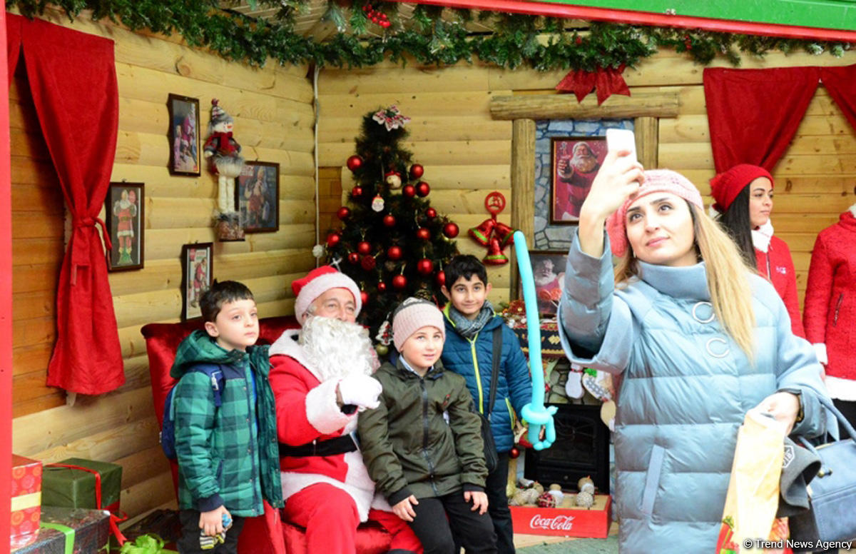 “Nargis Fund” “Soyuq əllər, isti ürək” xeyriyyə yarmarkası keçirir (FOTO)