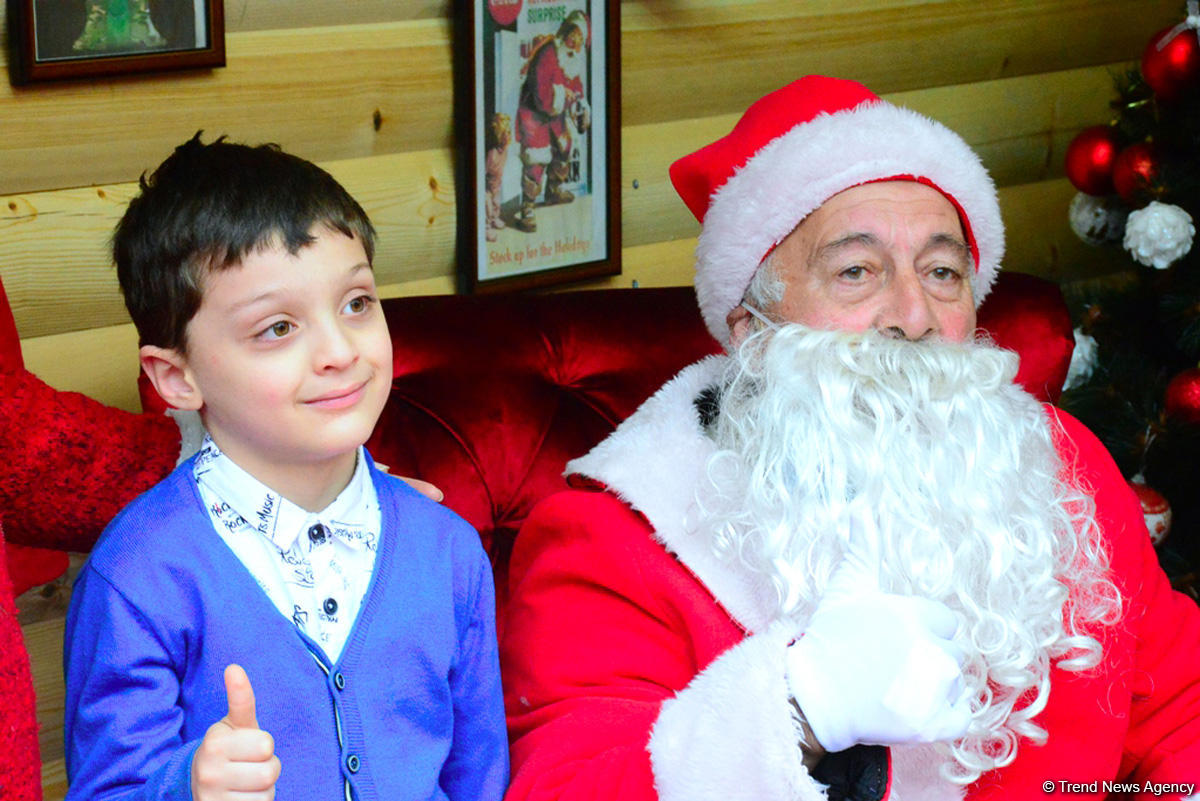 “Nargis Fund” “Soyuq əllər, isti ürək” xeyriyyə yarmarkası keçirir (FOTO)