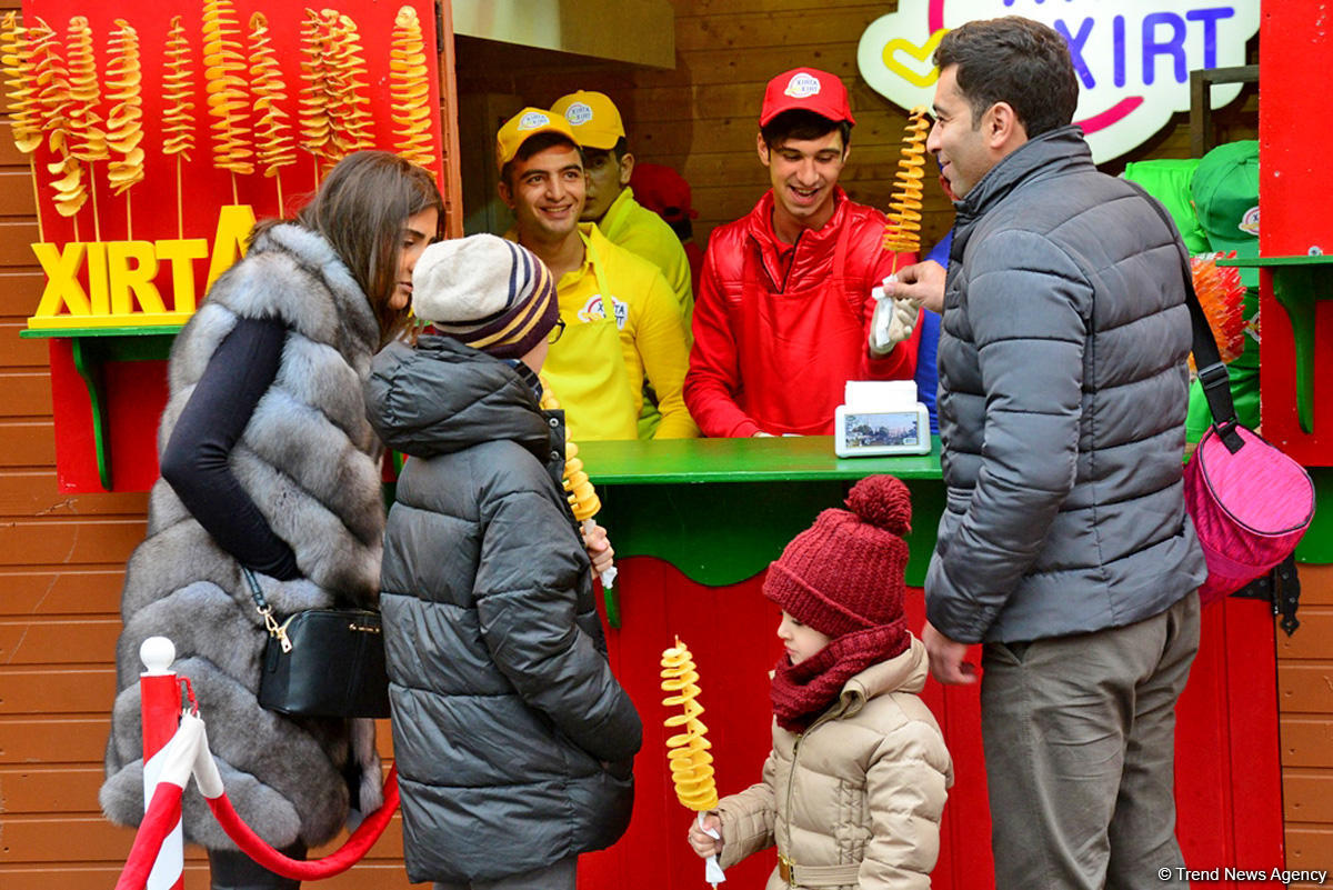 “Nargis Fund” “Soyuq əllər, isti ürək” xeyriyyə yarmarkası keçirir (FOTO)