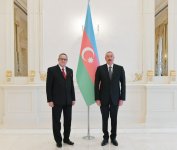 Prezident İlham Əliyev bir sıra ölkələrin Azərbaycanda yeni təyin olunmuş səfirlərinin etimadnamələrini qəbul edib (FOTO) (YENİLƏNİB-2)