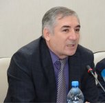 Televiziya və radioda ədəbi dil normalarına riayət edilməsi üzrə monitorinqlərin nəticələrinə həsr olunmuş konfrans keçirilib (FOTO)