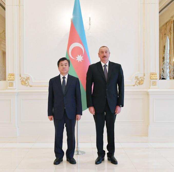 Prezident İlham Əliyev bir sıra ölkələrin Azərbaycanda yeni təyin olunmuş səfirlərinin etimadnamələrini qəbul edib (FOTO) (YENİLƏNİB-2)