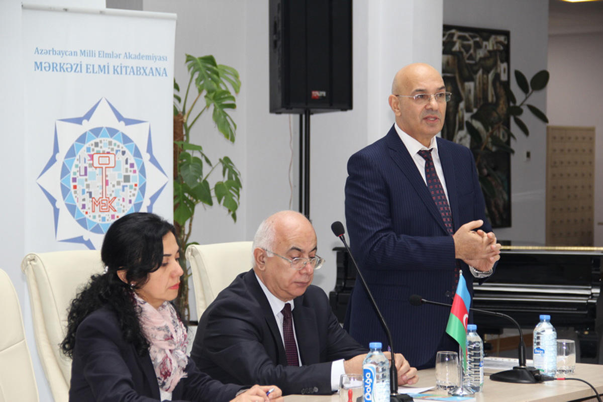 Tələbələr arasında Cümhuriyyət tarixinə həsr olunan yarış keçirilib (FOTO)