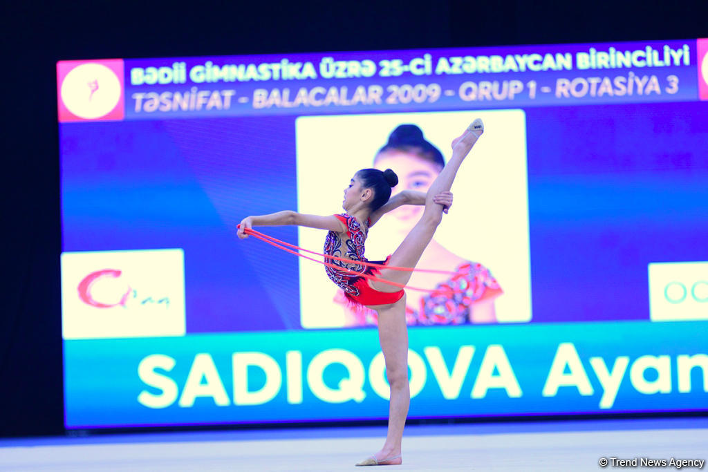 Bədii gimnastika üzrə 25-ci Azərbaycan Birinciliyinin üçüncü günü başlayıb (FOTO)