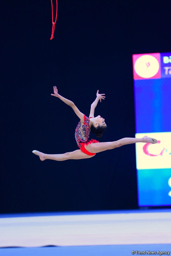 Bədii gimnastika üzrə 25-ci Azərbaycan Birinciliyinin üçüncü günü başlayıb (FOTO)
