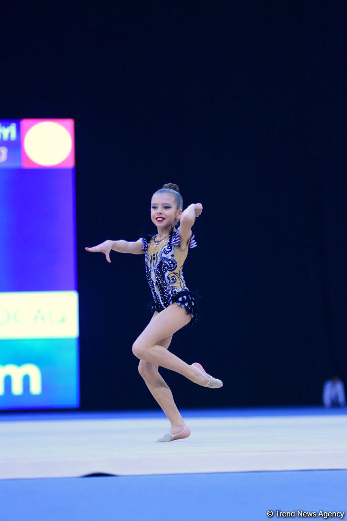Bədii gimnastika üzrə 25-ci Azərbaycan Birinciliyinin üçüncü günü başlayıb (FOTO)