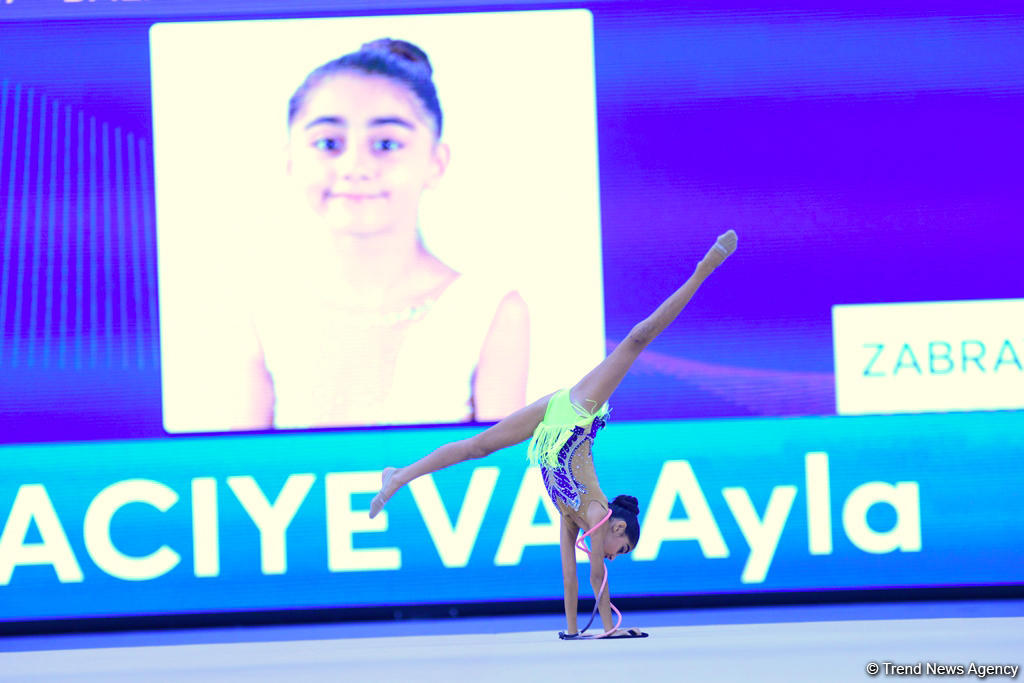 Bədii gimnastika üzrə 25-ci Azərbaycan Birinciliyinin üçüncü günü başlayıb (FOTO)