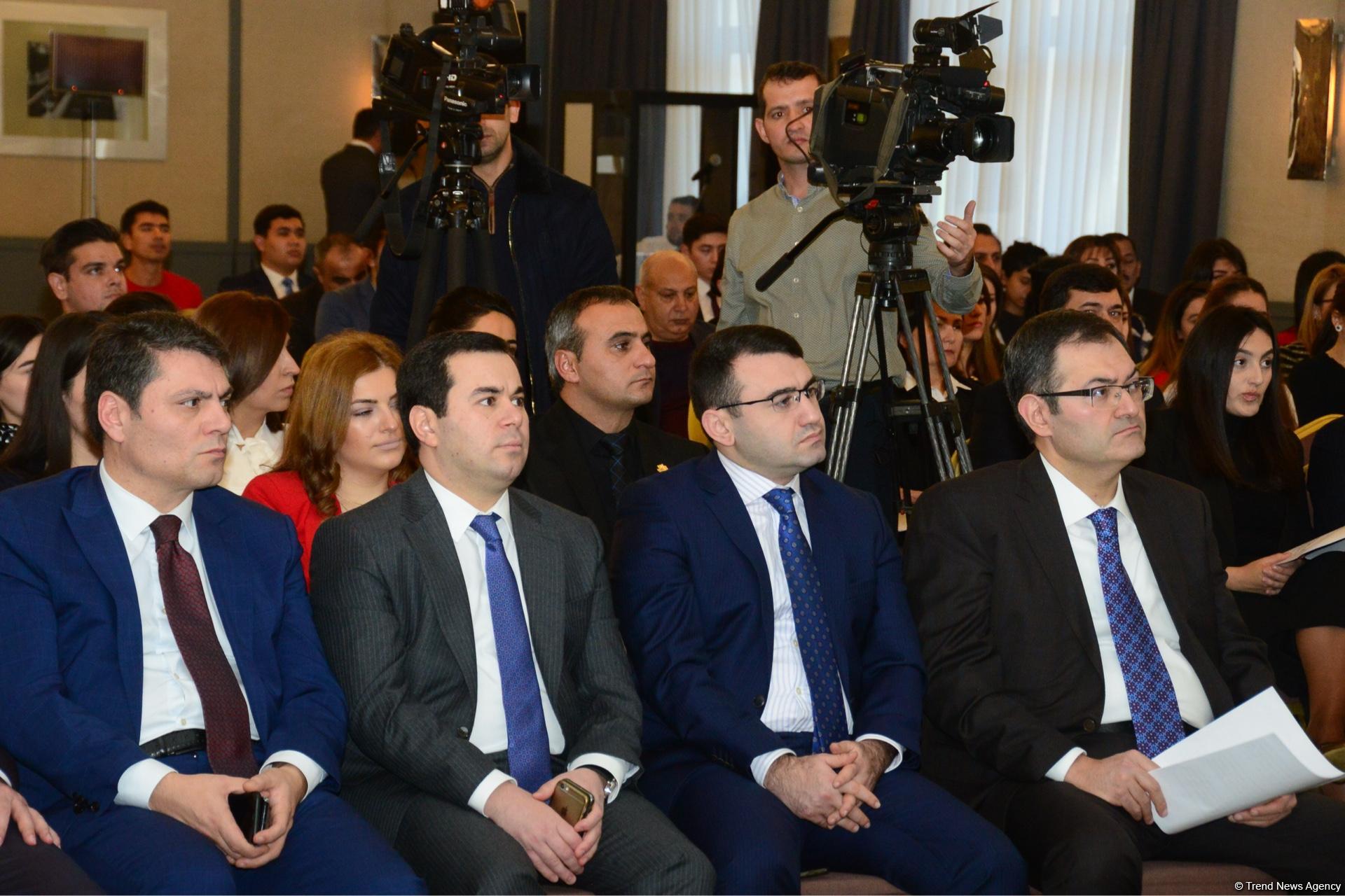 Ombudsman: İnsan hüquqları sahəsində problemlərdən biri də gender bərabərliyinin pozulmasıdır (FOTO)