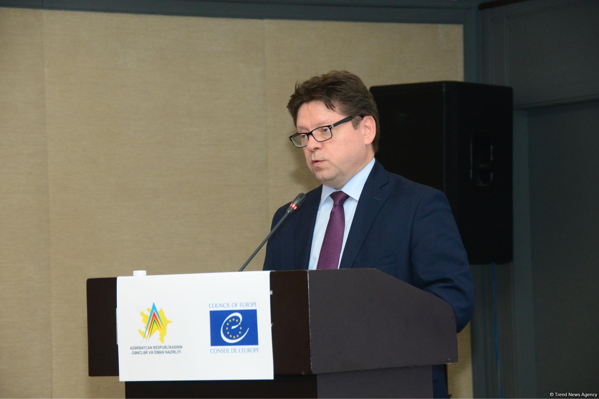 Ombudsman: İnsan hüquqları sahəsində problemlərdən biri də gender bərabərliyinin pozulmasıdır (FOTO)