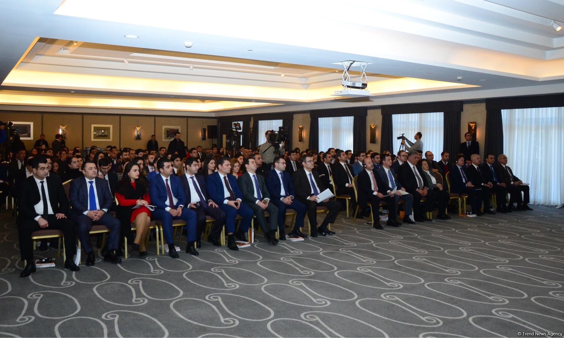 Ombudsman: İnsan hüquqları sahəsində problemlərdən biri də gender bərabərliyinin pozulmasıdır (FOTO)
