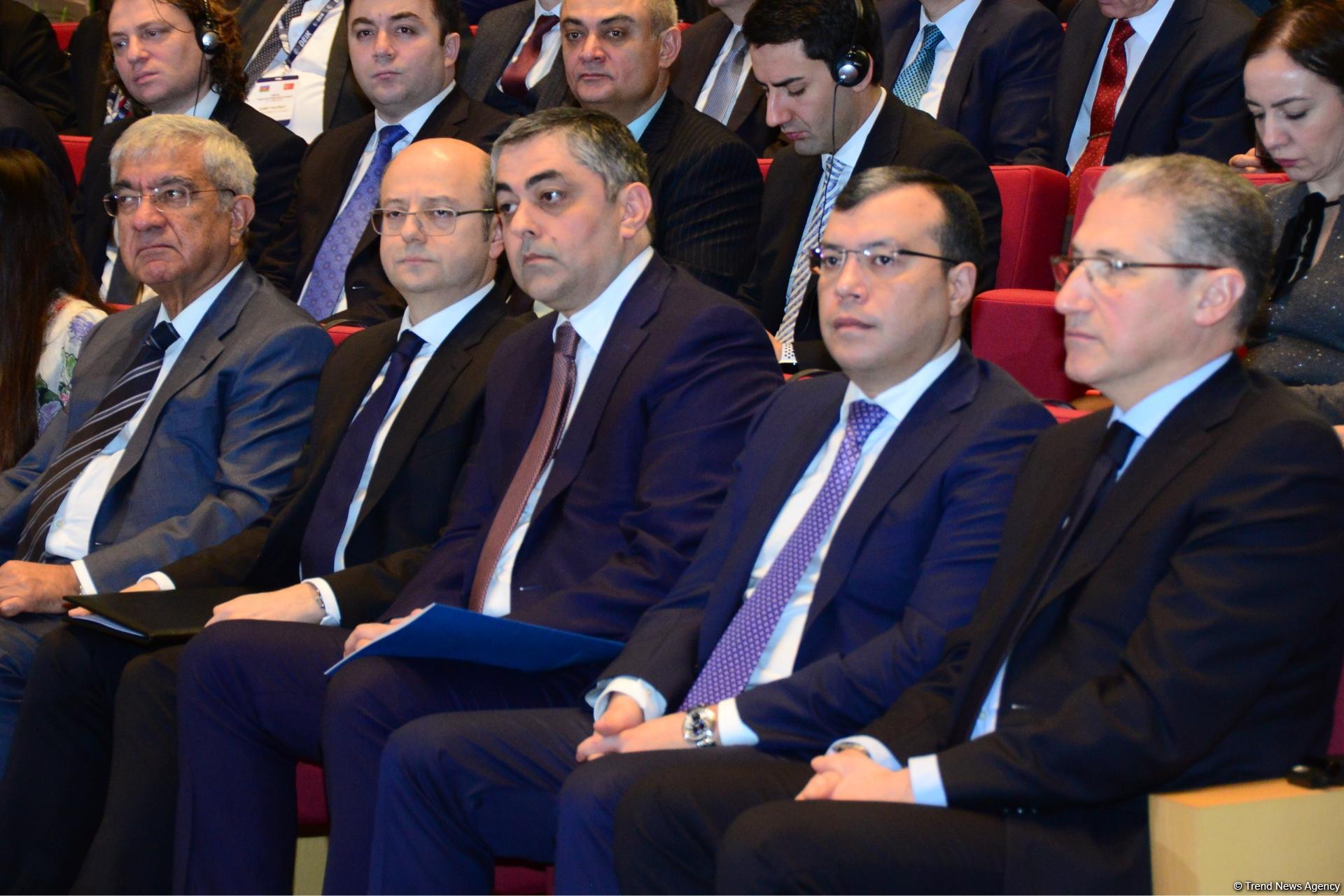 Hafiz Paşayev: ADA Universiteti alternativ enerjinin tətbiqi sahəsində müsbət nəticələrə nail ola bilib (FOTO)
