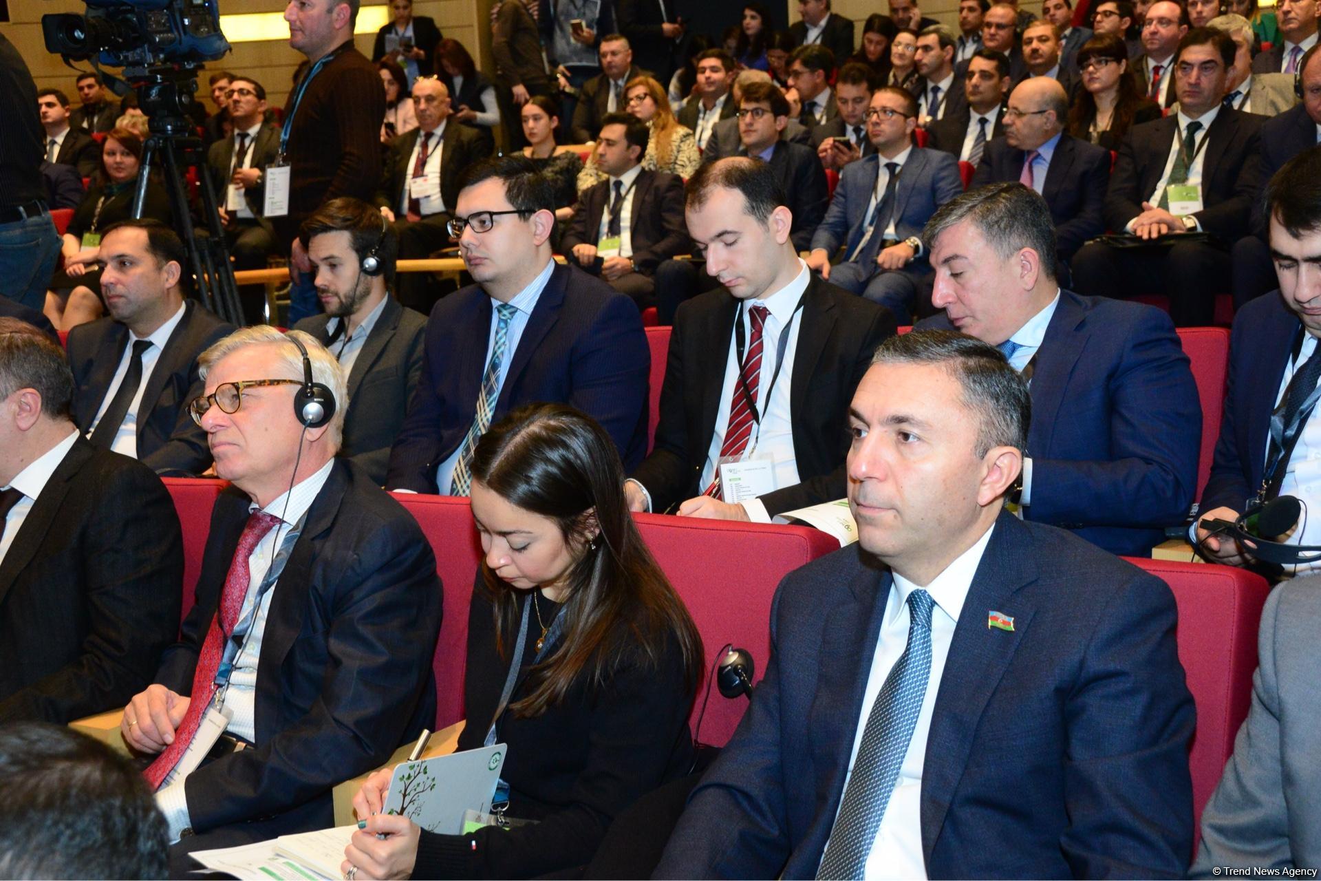 Hafiz Paşayev: ADA Universiteti alternativ enerjinin tətbiqi sahəsində müsbət nəticələrə nail ola bilib (FOTO)