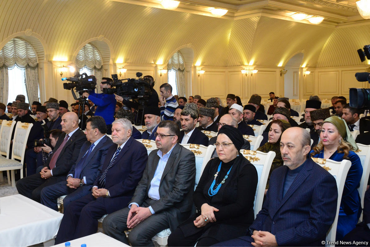 Qafqaz Müsəlmanları İdarəsində ulu öndər Heydər Əliyevin anım günü əlaqədar tədbir keçirilib (FOTO)