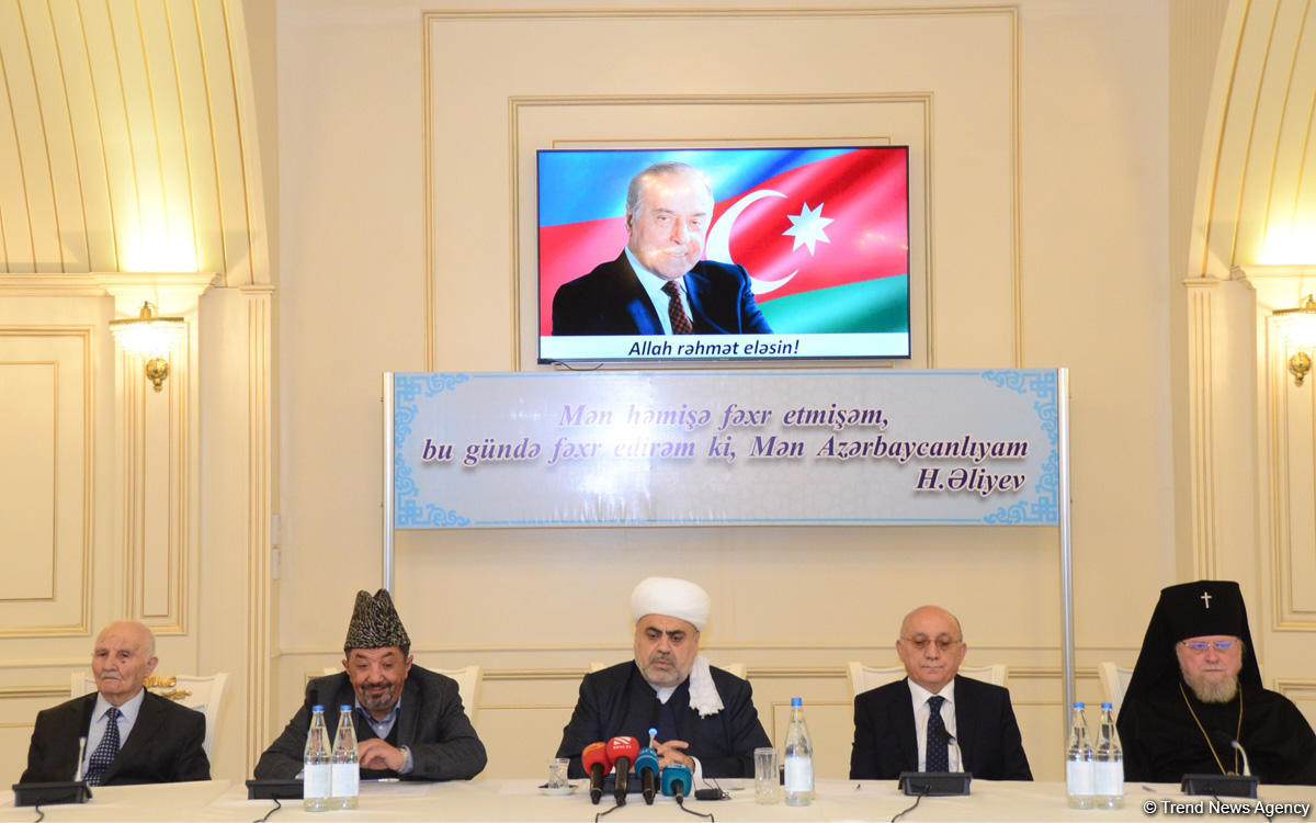Qafqaz Müsəlmanları İdarəsində ulu öndər Heydər Əliyevin anım günü əlaqədar tədbir keçirilib (FOTO)