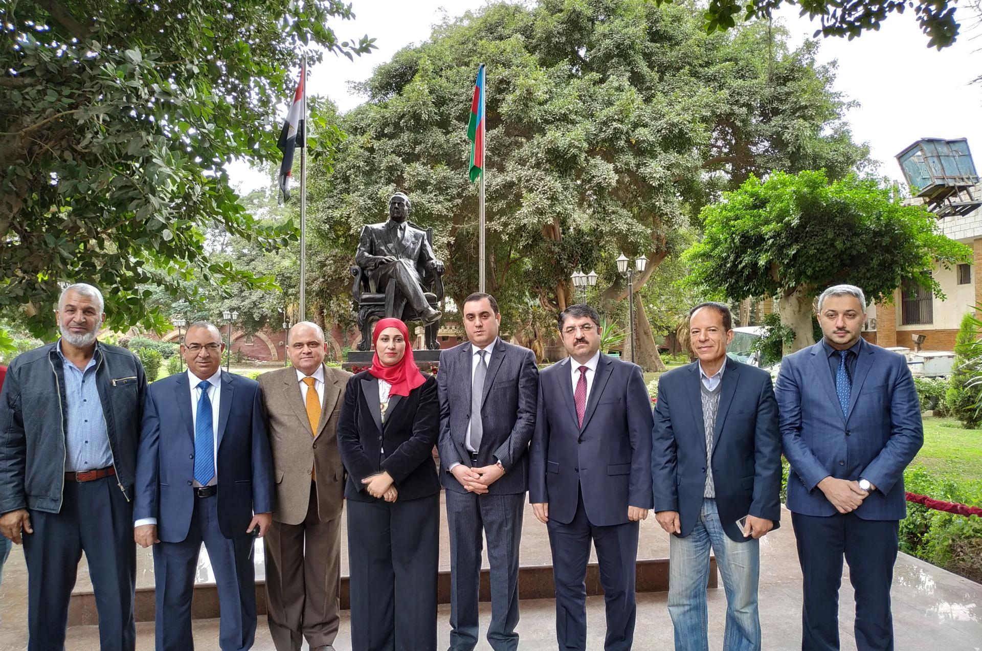 Misirdə Ümummilli lider Heydər Əliyevin vəfatının 15-ci ildönümü ilə əlaqədar silsiləvi tədbirlər keçirilib (FOTO)