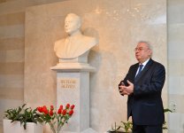 Heydər Əliyev Sarayında Azərbaycan xalqının ümummilli lideri yad edilib (FOTO)