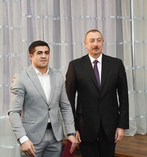 Prezident İlham Əliyev: Nə vaxta qədər ki, torpaqlarımız işğal altındadır, bütün imkanlardan istifadə edib Ermənistanı təcrid vəziyyətində saxlayacağıq (YENİLƏNİB-3) (FOTO)