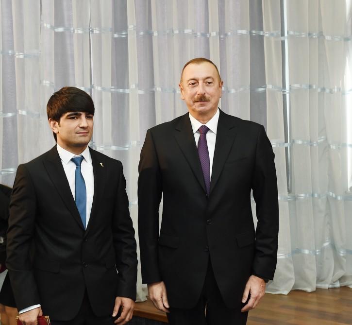 Prezident İlham Əliyev: Nə vaxta qədər ki, torpaqlarımız işğal altındadır, bütün imkanlardan istifadə edib Ermənistanı təcrid vəziyyətində saxlayacağıq (YENİLƏNİB-3) (FOTO)