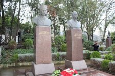 Heydər Əliyev Fondunun təşkilatçılığı ilə Tbilisidə Azərbaycan Xalq Cümhuriyyətinin 100 illiyinə həsr olunan konfrans və sərgi keçirilib (FOTO)