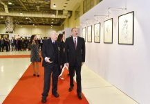 Prezident İlham Əliyev və birinci xanım Mehriban Əliyeva Xalq rəssamı Tahir Salahovun 90 illik yubileyinə həsr edilən sərgi ilə tanış olublar (FOTO)
