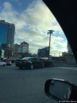 Bakıda bir avtomobilin digərinə yol verməməsi qəzaya səbəb oldu (FOTO)