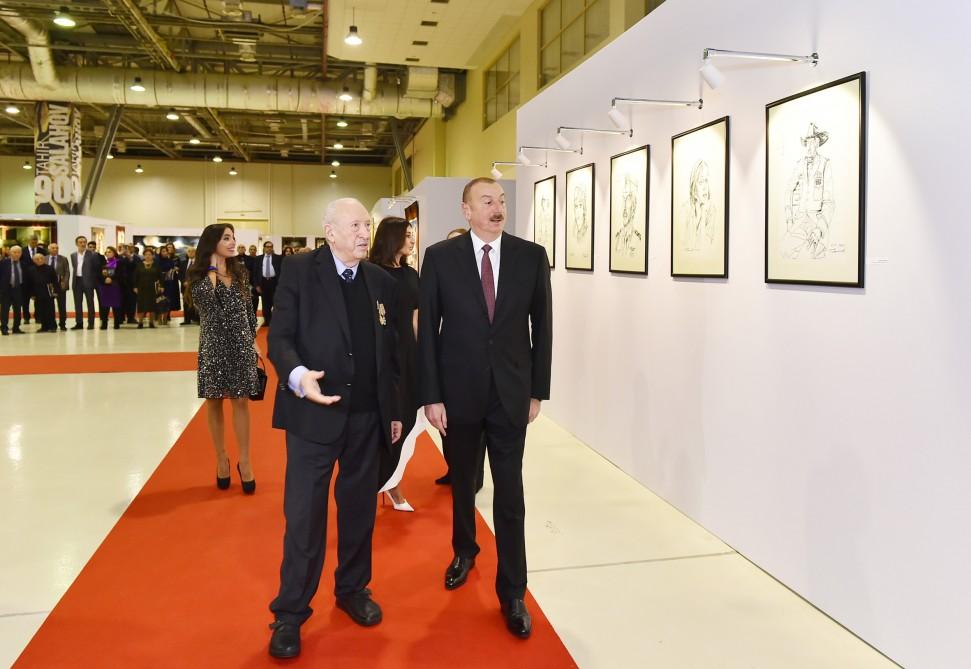 Prezident İlham Əliyev və birinci xanım Mehriban Əliyeva Xalq rəssamı Tahir Salahovun 90 illik yubileyinə həsr edilən sərgi ilə tanış olublar (FOTO)