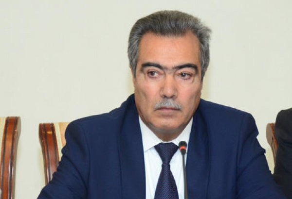 Vüqar Səfərli KİV-lərə maliyyə yardımının 6 ay deyil, 3 ay müddətinə ayrılmasını təklif edib