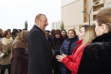 Prezident İlham Əliyev Sabunçu rayonunda hərbçilərə yeni mənzillərin verilməsi mərasimində iştirak edib (FOTO) (YENİLƏNİB)