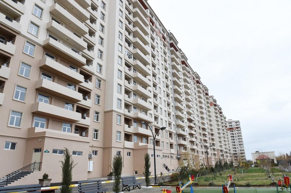 Prezident İlham Əliyev Sabunçu rayonunda hərbçilərə yeni mənzillərin verilməsi mərasimində iştirak edib (FOTO) (YENİLƏNİB)