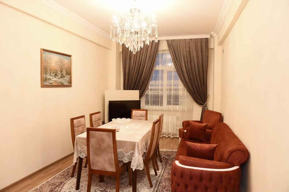 Prezident İlham Əliyev Sabunçu rayonunda hərbçilərə yeni mənzillərin verilməsi mərasimində iştirak edib (FOTO) (YENİLƏNİB)